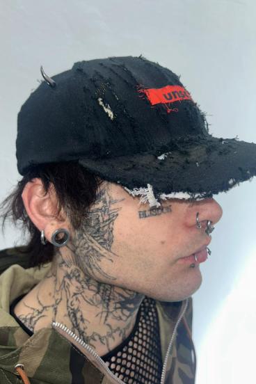 Preview: UNSAFE Distressed Cap – Handmade